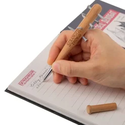 Bolígrafo bate de béisbol de Steve - Stranger Things con pin