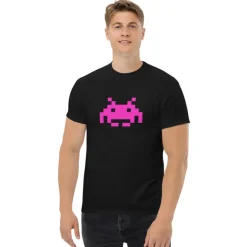Camiseta Space Invaders Arcade con Marcianito en Grande