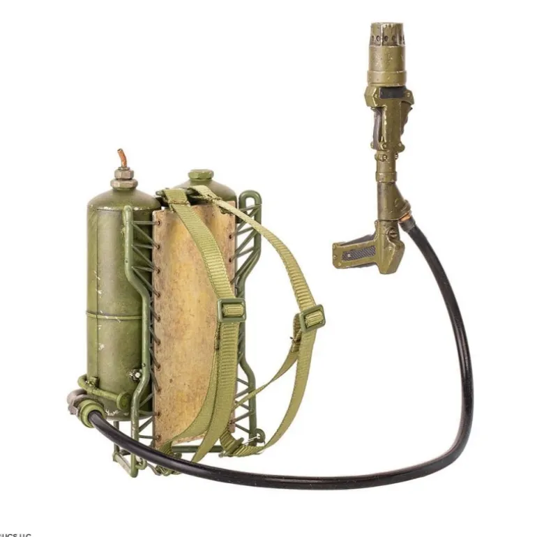 Figura 1/6 MacReady 30 cm de 'La Cosa' 1982