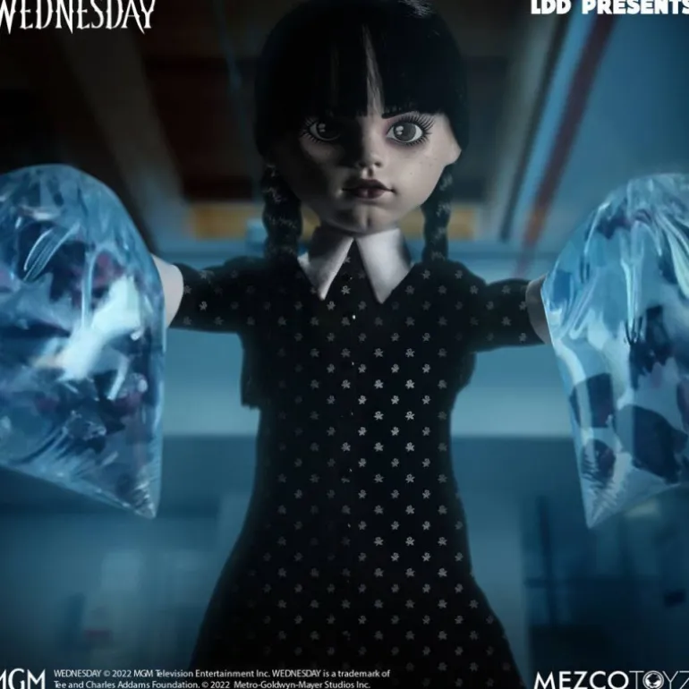 Figura Miércoles Addams Mezco Toyz Living Dead Dolls