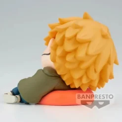 Figura Q Posket Denji Sleeping Chainsaw Man de Banpresto 7 cm