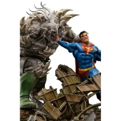 Figura Superman vs Doomsday – Estatua 1/10 BDS Art Scale de Iron Studios (30 cm)