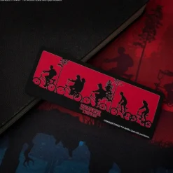 Marcapáginas Metálico Siluetas Stranger Things 16x6x0,2cm