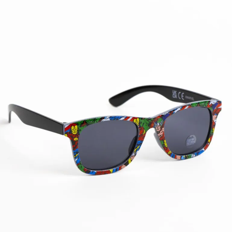 Set de Gorra y Gafas de Sol Avengers - Estilo y Protección