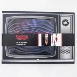 Set de Papelería Stranger Things Edición Retro TV
