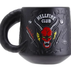 Taza Hellfire Club Stranger Things con Relieve